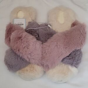 NWT C&J Girls' Slippers Sz 4/5